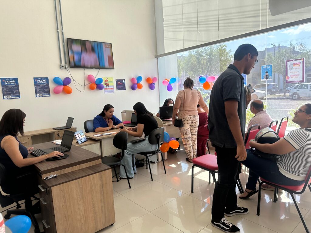 Jovens sendo atendidos em Boa Vista