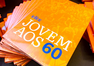 Capa da revista CIEE com título: CIEE jovem aos 60 anos